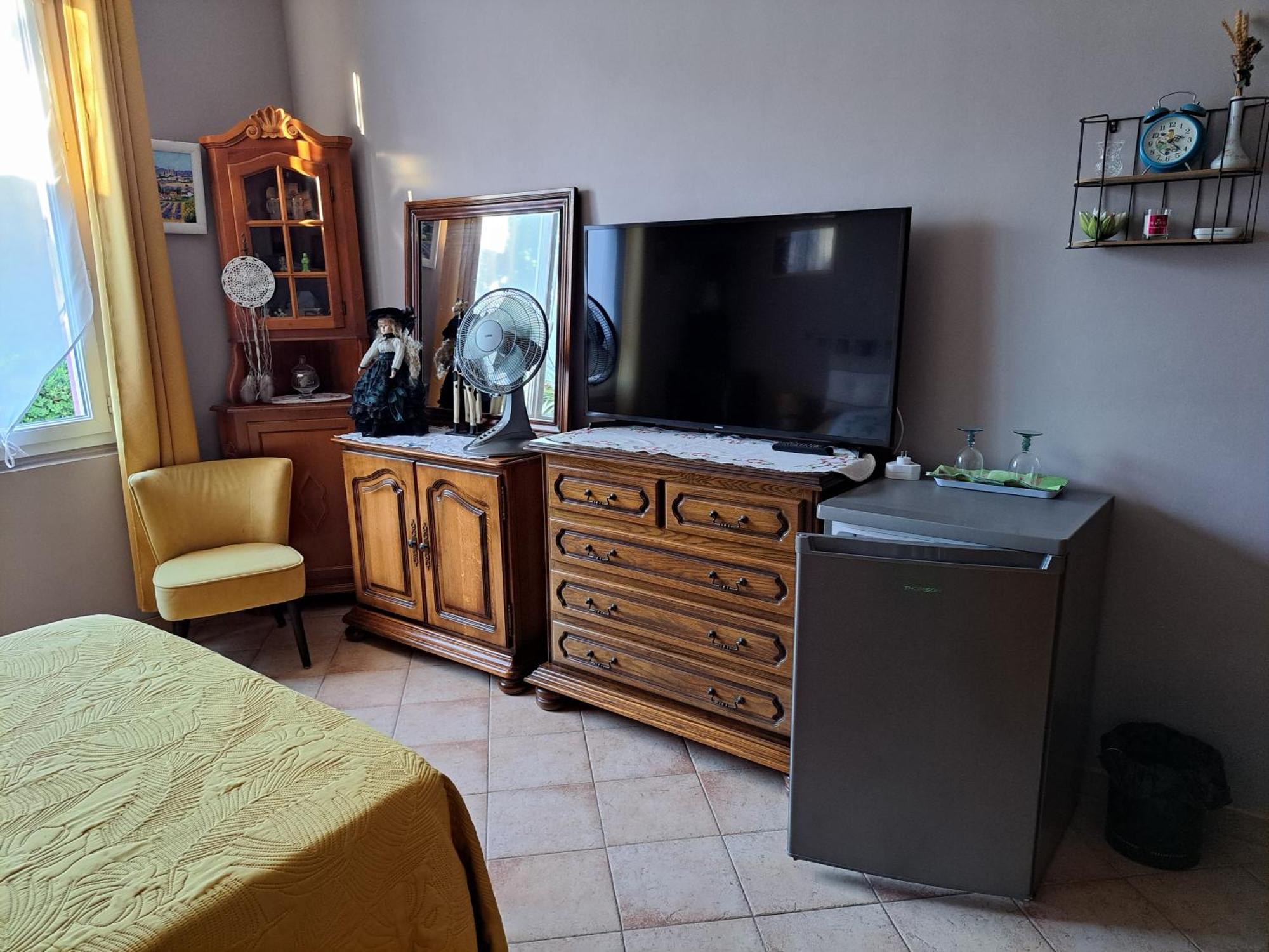 La Chambre De Cleo Канны Экстерьер фото